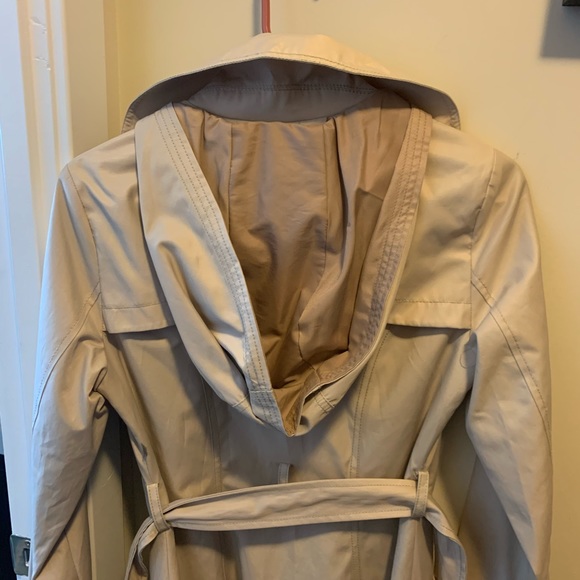 Halifax Traders Water-Resistant Trench Coat - Picture 6 of 10